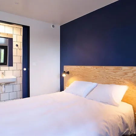 Eklo Hotel *